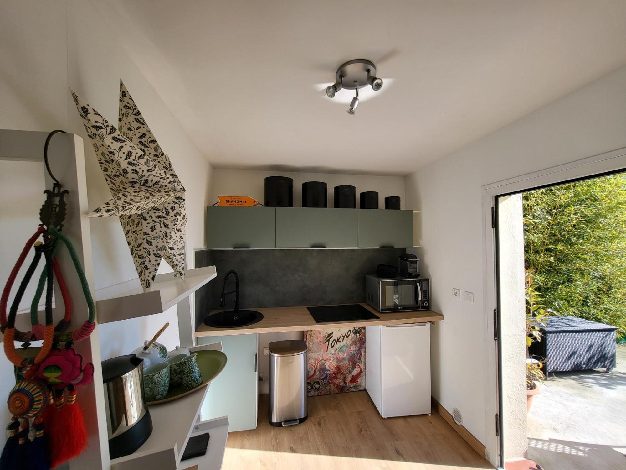 Studio Independant Avec Terrasse A Juan Les Pins อองทีบส์ ภายนอก รูปภาพ