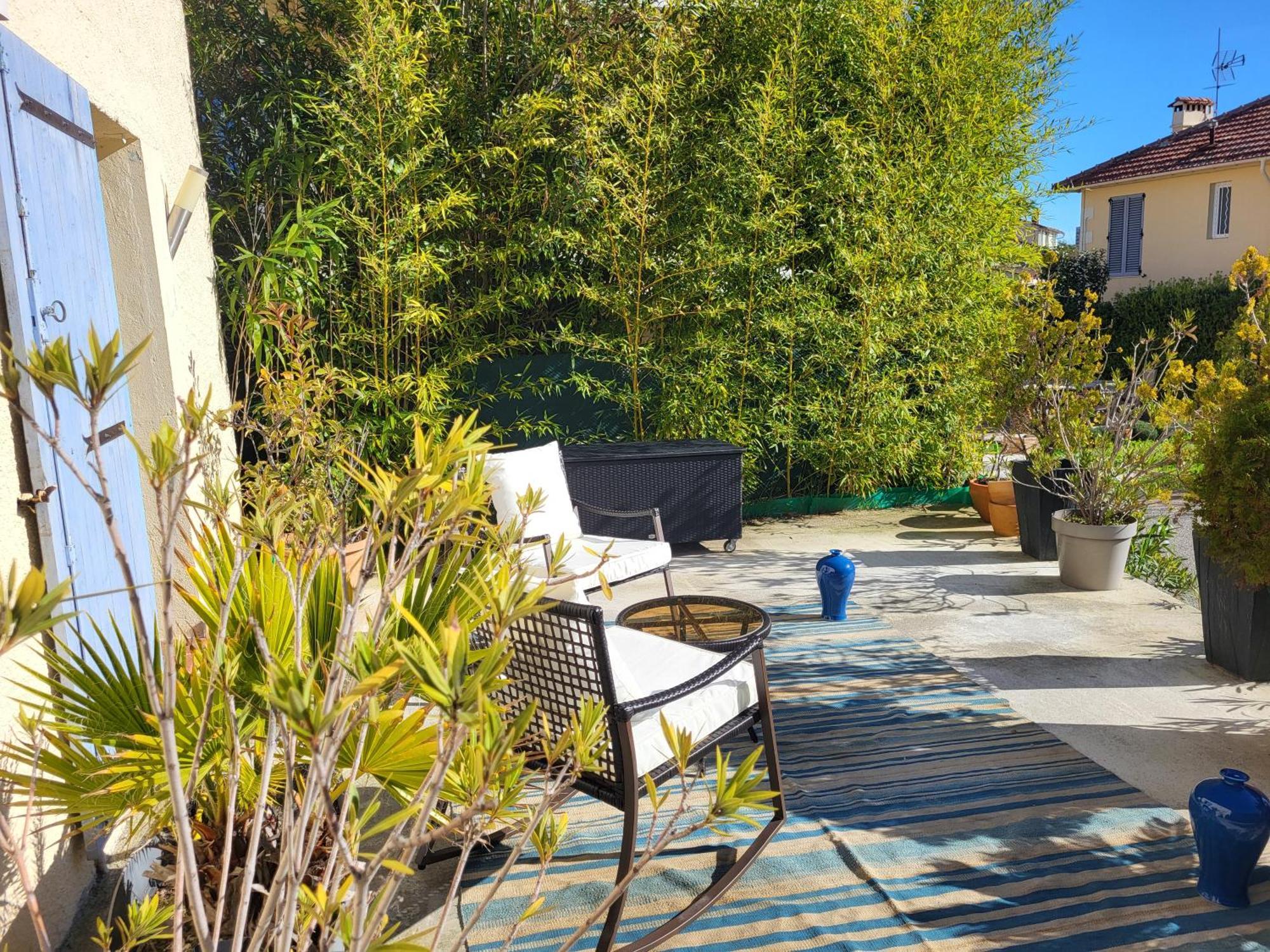 Studio Independant Avec Terrasse A Juan Les Pins อองทีบส์ ภายนอก รูปภาพ