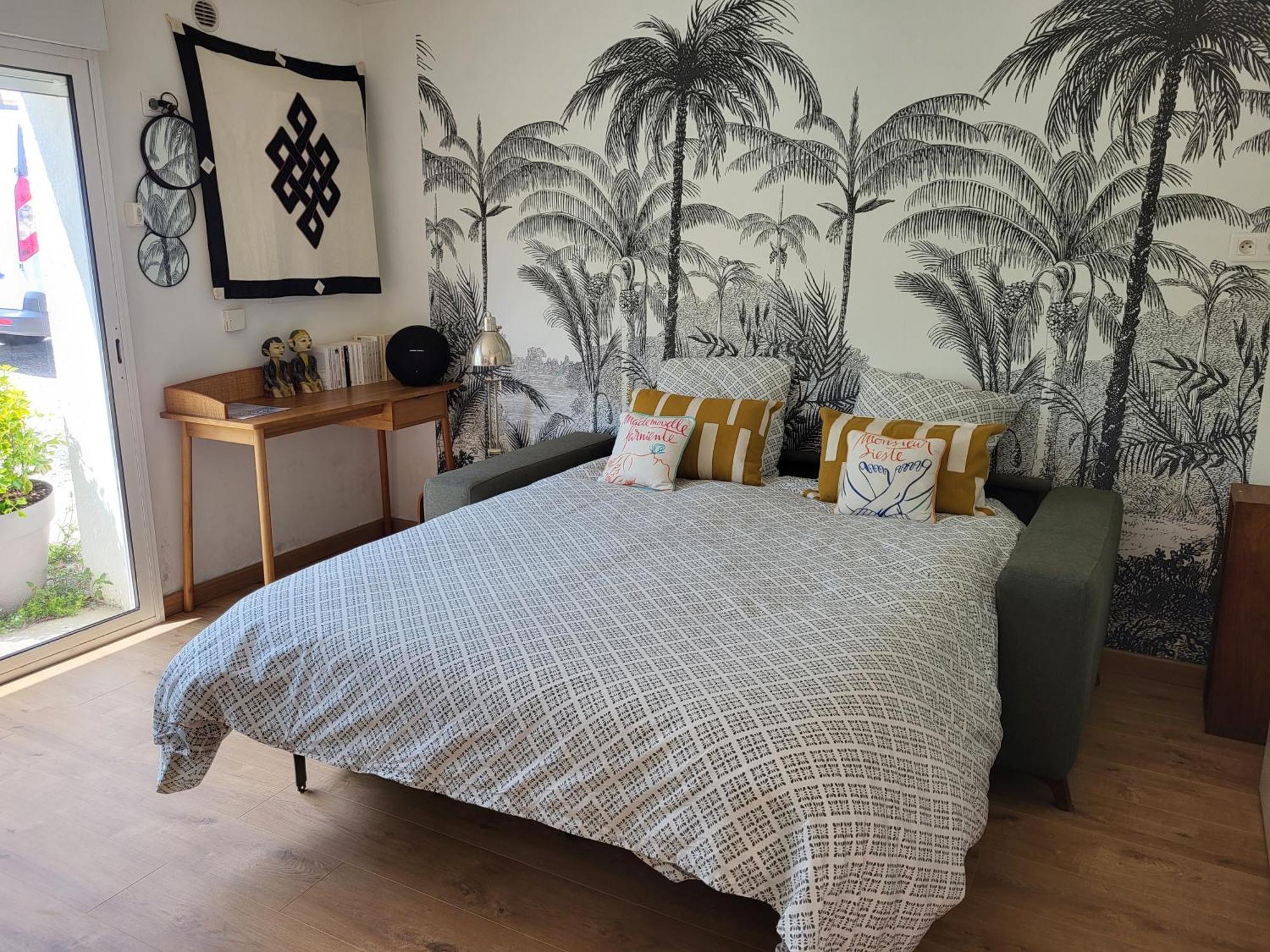 Studio Independant Avec Terrasse A Juan Les Pins อองทีบส์ ภายนอก รูปภาพ
